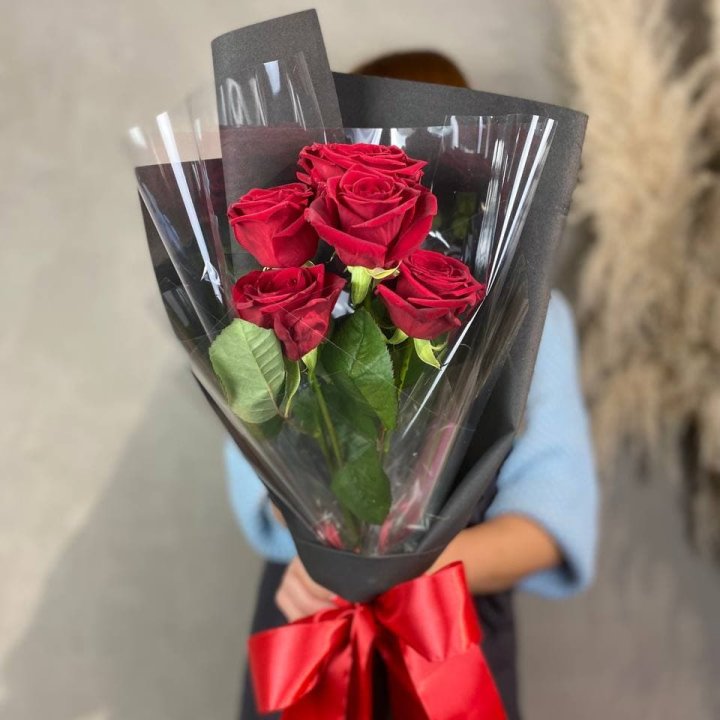 5 роз ред наоми в Хабаровске