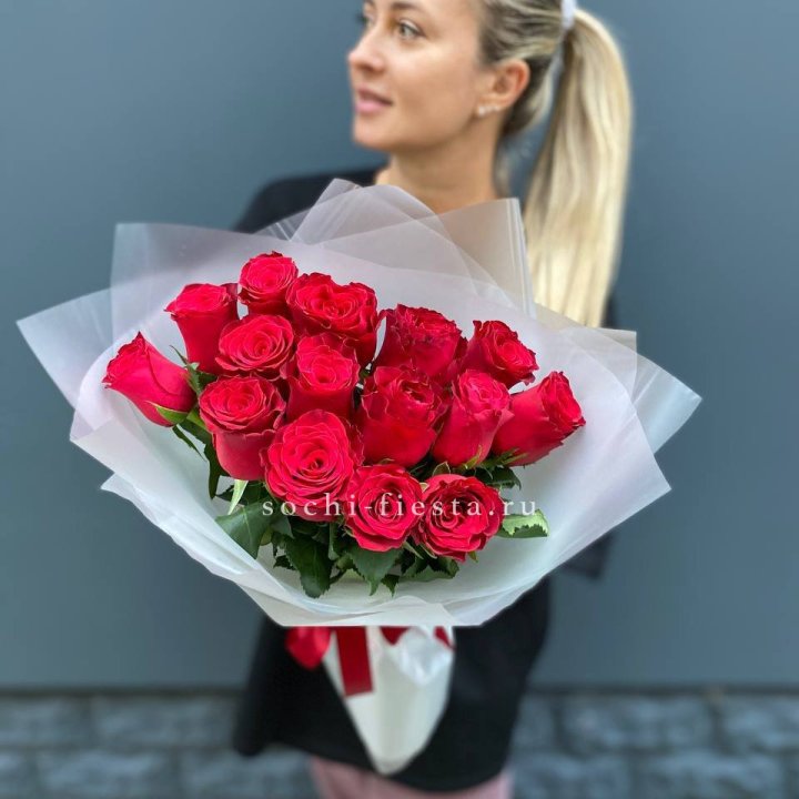 Букет из 15 красных роз  в Хабаровске