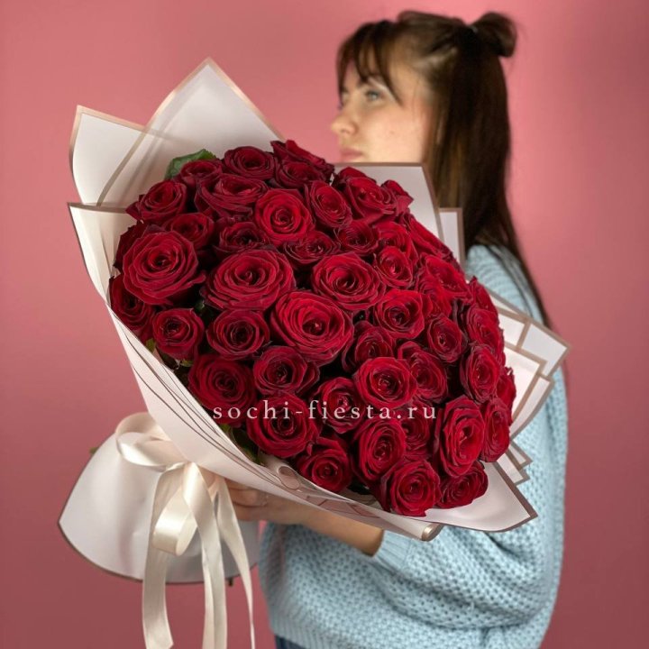 51 красная роза "Лавели" в Хабаровске
