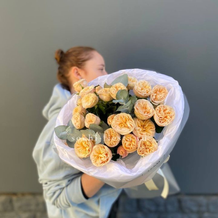 7 пионовидных роз в Хабаровске