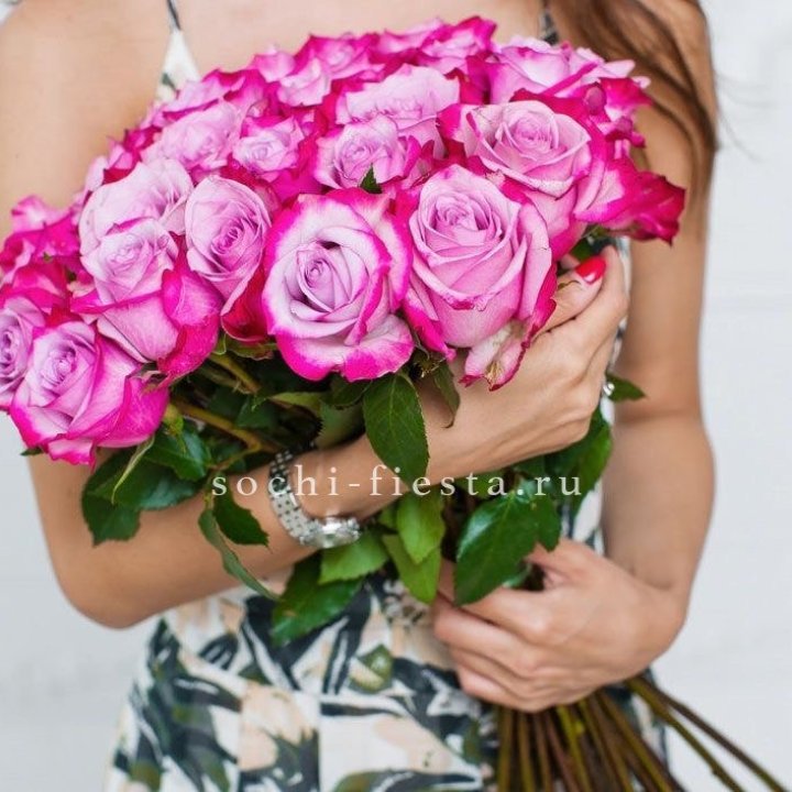 Букет высоких роз Ди перпел в Хабаровске