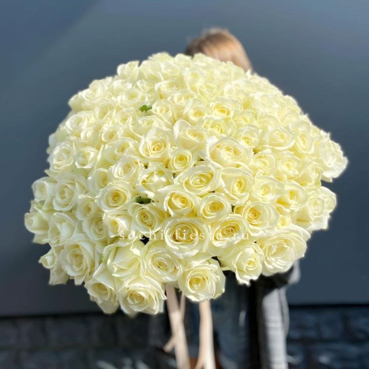 Букет  из 101 белой розы  в Хабаровске