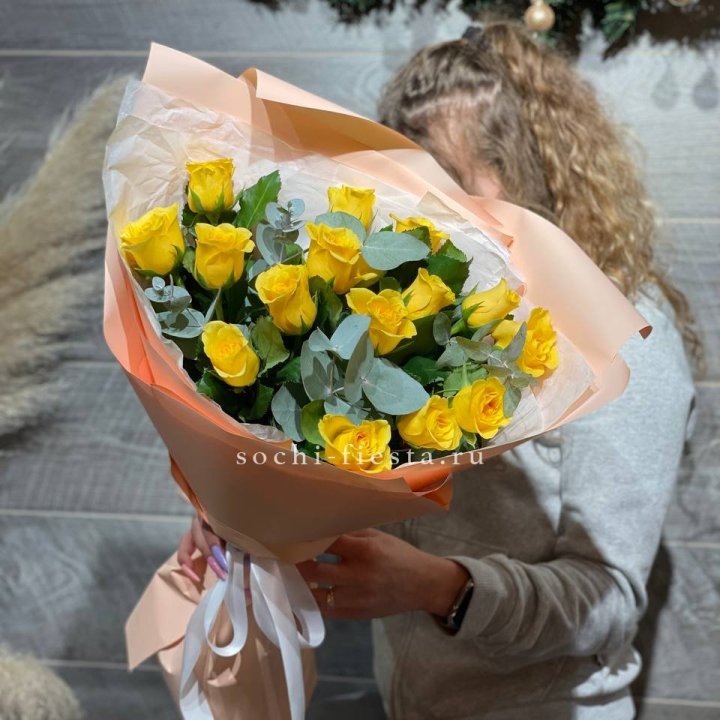 15 желтых роз в Хабаровске