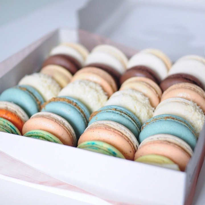 Коробка макаронс 25 шт. в Хабаровске