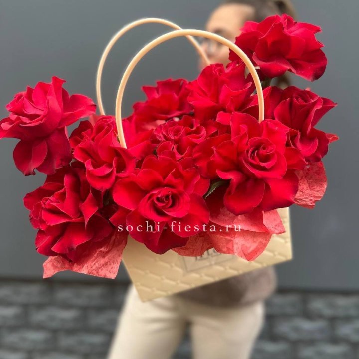 Французские розы в сумочке в Хабаровске