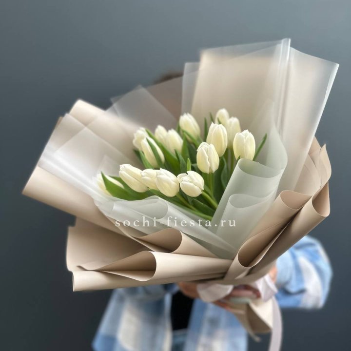 Букет из 15 белых тюльпанов в Хабаровске
