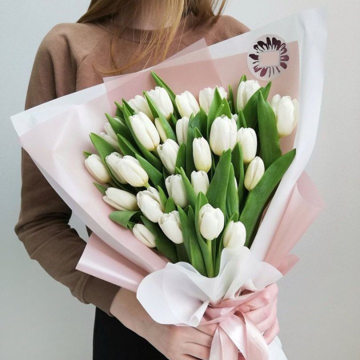 Букет белых тюльпанов "Моника" в Хабаровске