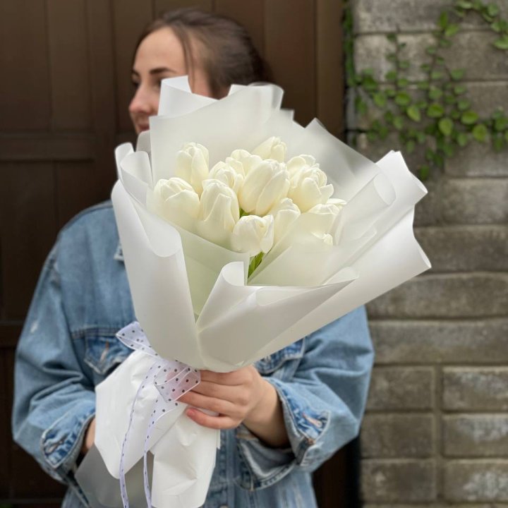 Букет белоснежных тюльпанов в Хабаровске